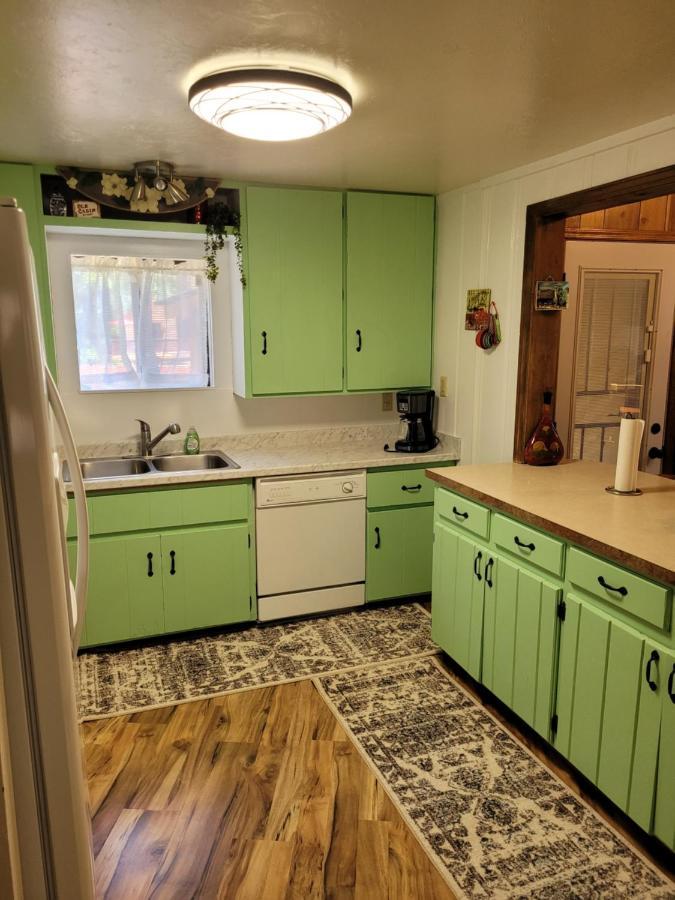 Greer Point Trails End Cabins Экстерьер фото